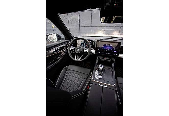 GAC GS8 car interior